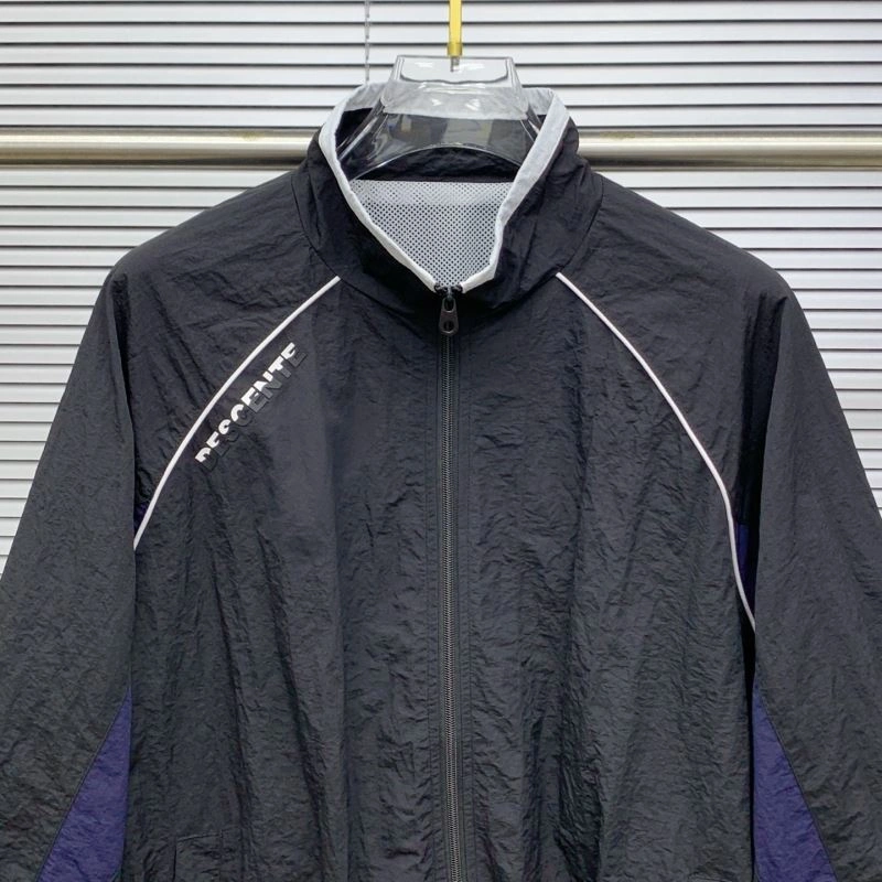 ModernLook Descente Outwear 160879