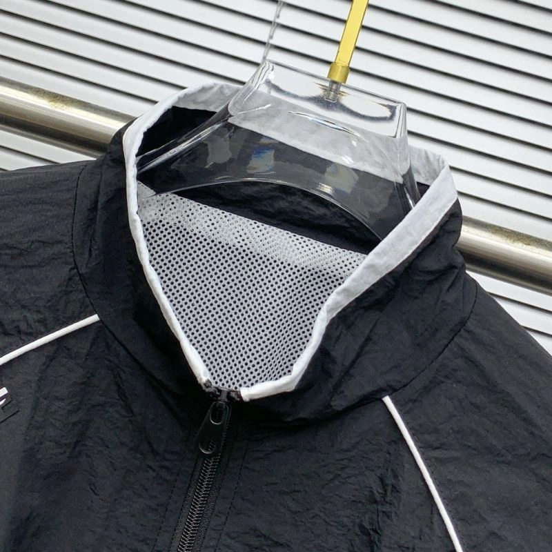ModernLook Descente Outwear 160879