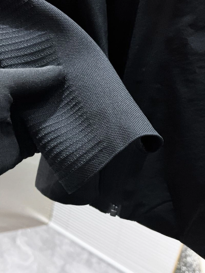 Trendy Descente Outwear 160871
