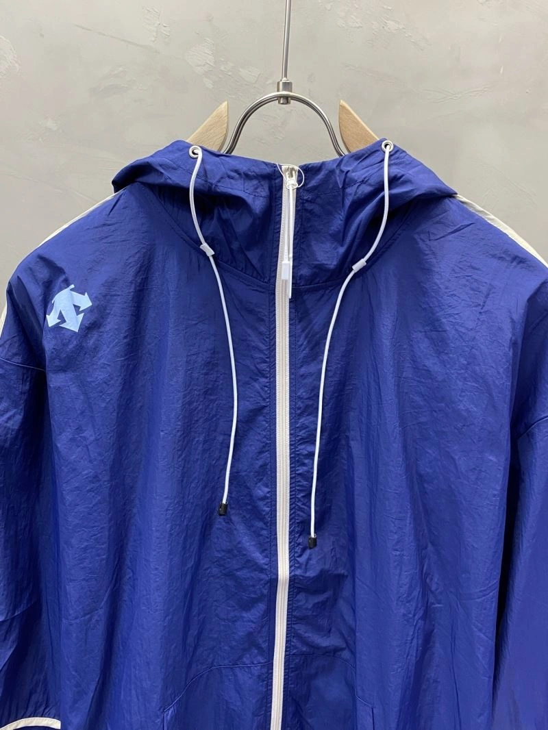 Affordable Descente Outwear 160877