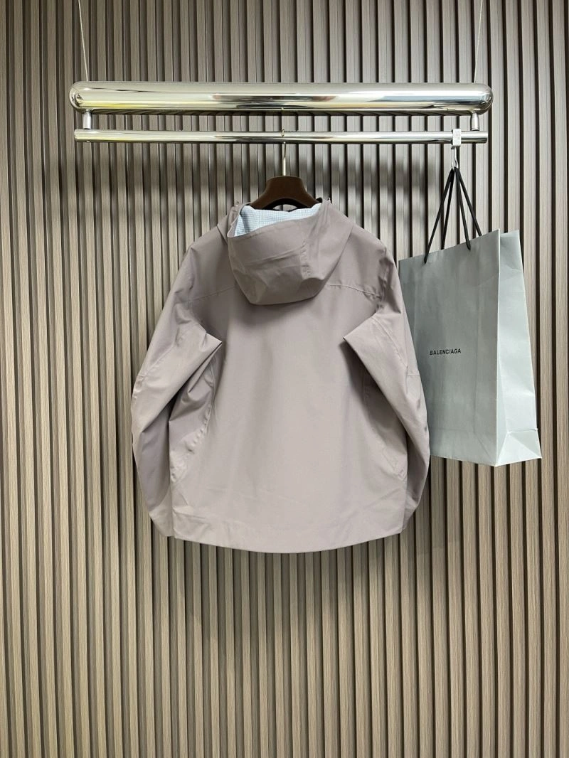 Unisex Descente Outwear 160837