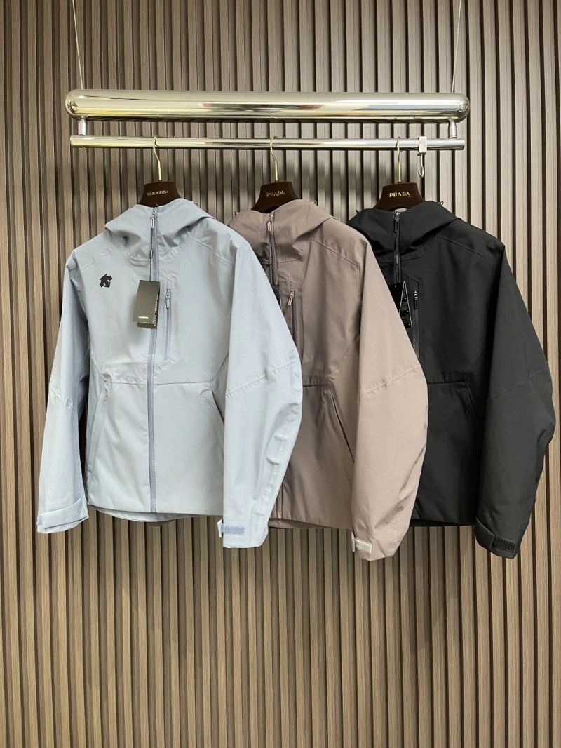 Unisex Descente Outwear 160837