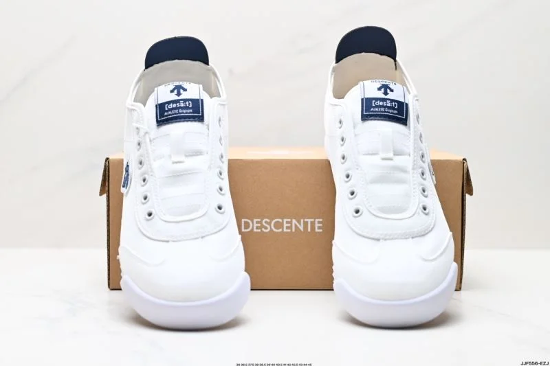 Descente Shoes WaterResistant 3578