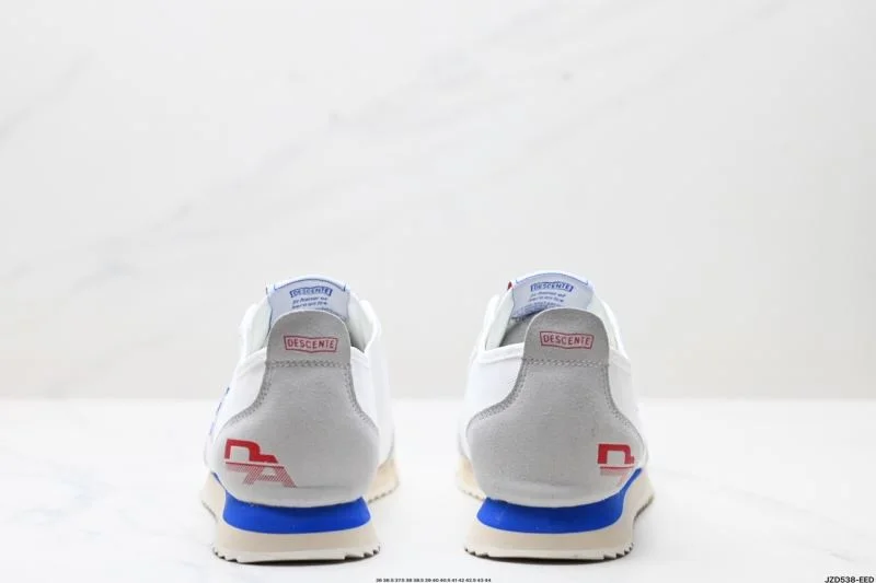 Descente Shoes Packable 3568