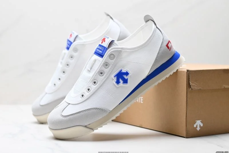 Descente Shoes Packable 3568