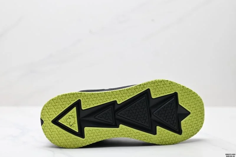 SmoothTexture Descente Shoes 3567