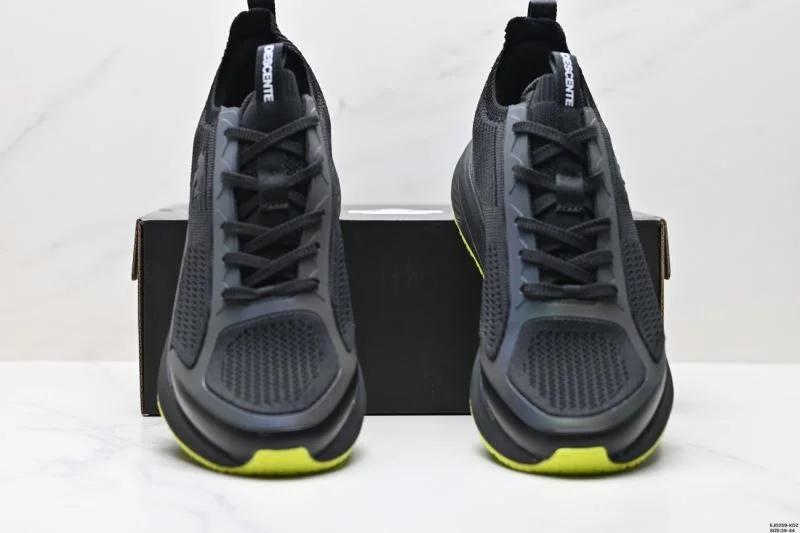 Descente Shoes Sporty 3564