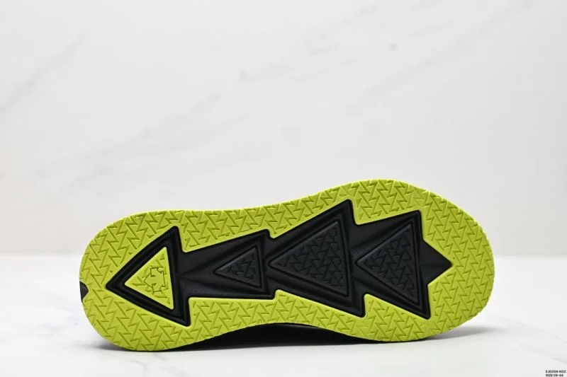 Descente Shoes Sporty 3564