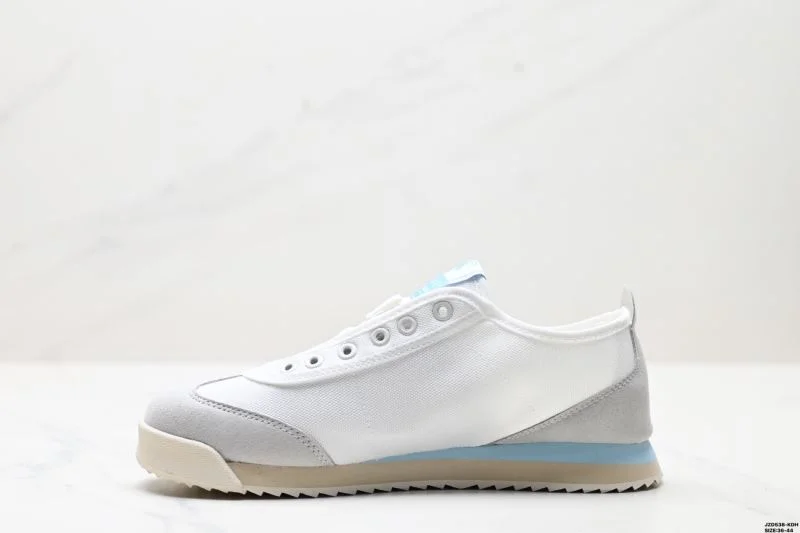 Trendy Descente Shoes 3557