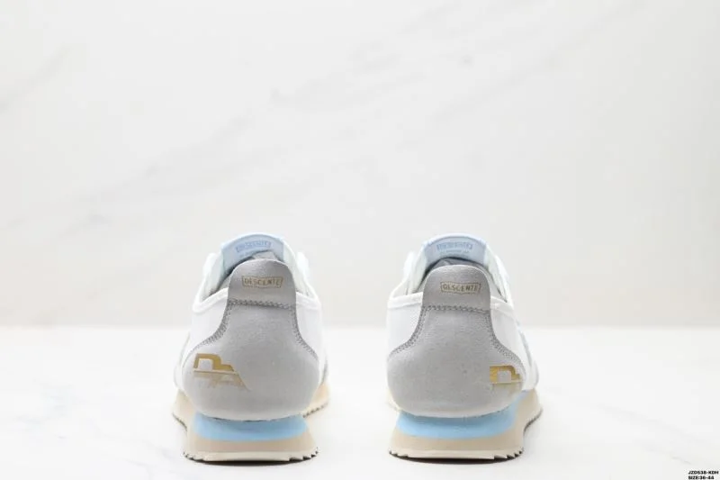 Trendy Descente Shoes 3557