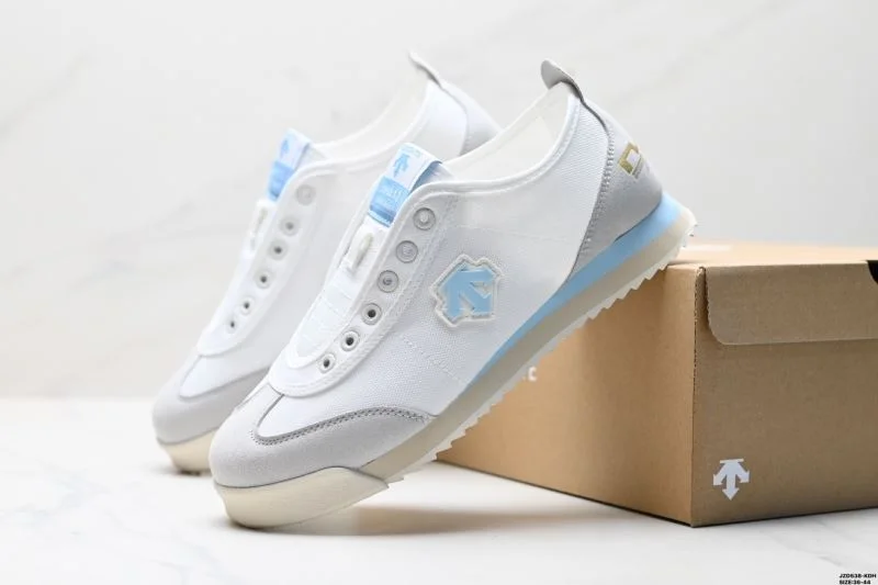 Trendy Descente Shoes 3557