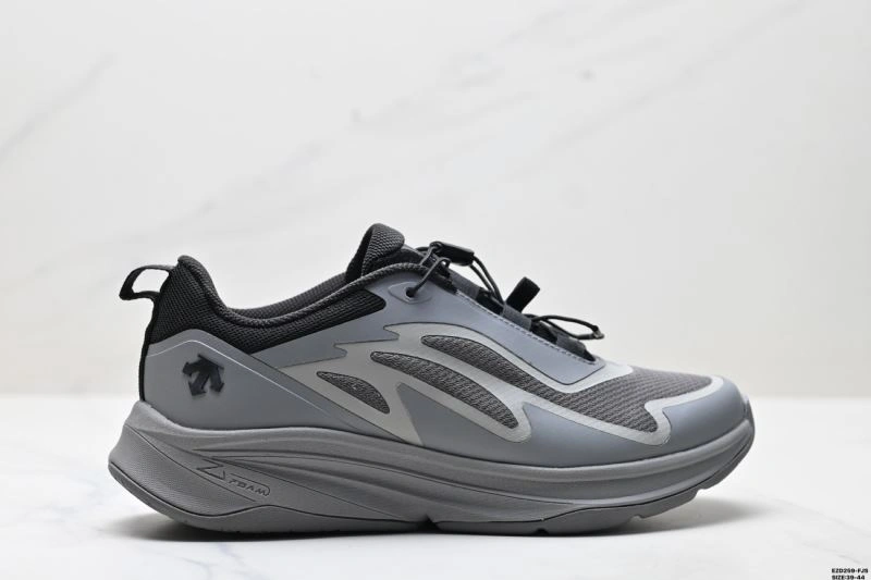 TechFriendly Descente Shoes 2498
