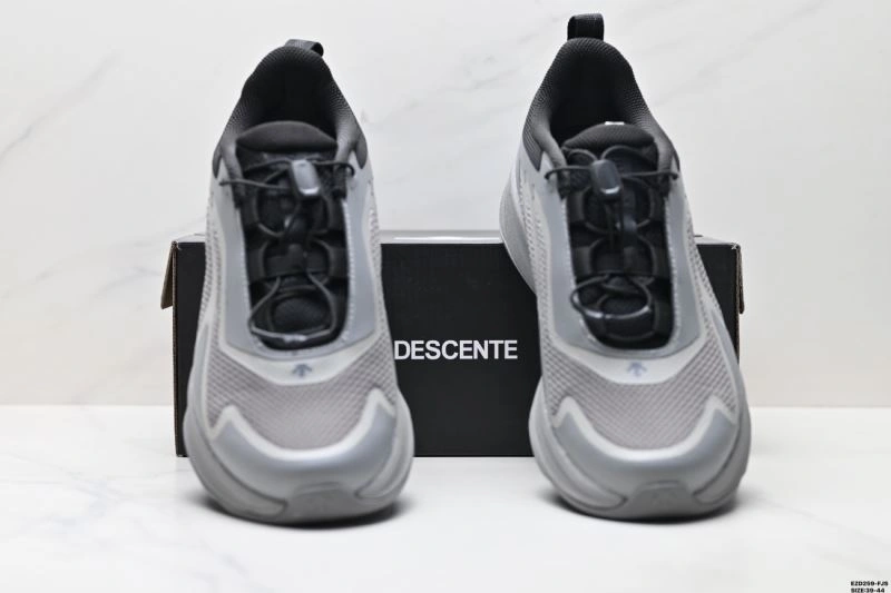 TechFriendly Descente Shoes 2498