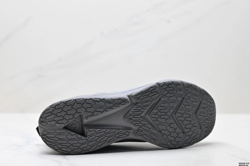 TechFriendly Descente Shoes 2498
