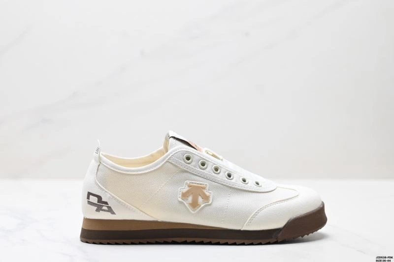 Descente Shoes Comfortable 2499