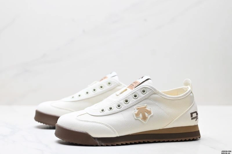 Descente Shoes Comfortable 2499