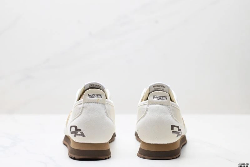 Descente Shoes Comfortable 2499