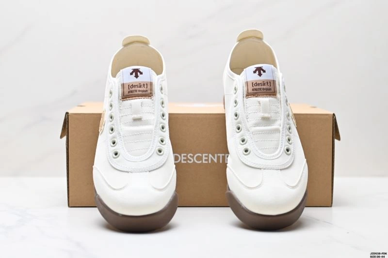 Descente Shoes Comfortable 2499
