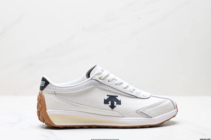 Descente Shoes WrinkleFree 2561