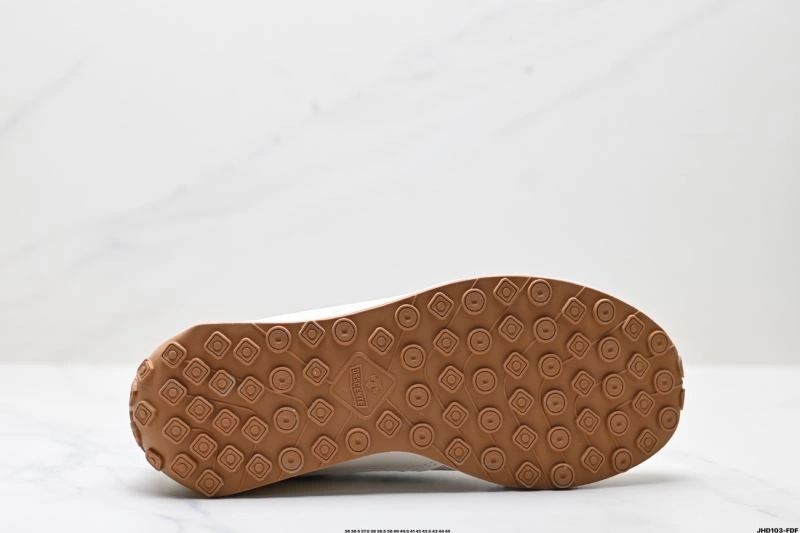 Descente Shoes WrinkleFree 2561