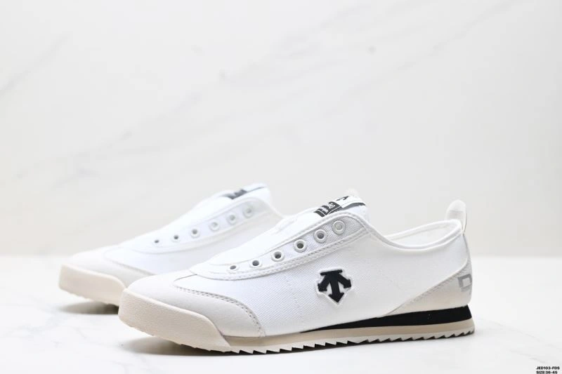 Descente Shoes Breathable 2497