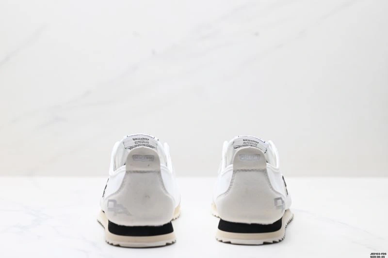 Descente Shoes Breathable 2497