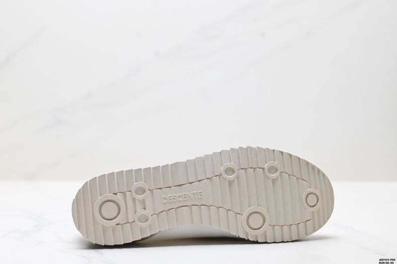 Descente Shoes Breathable 2497
