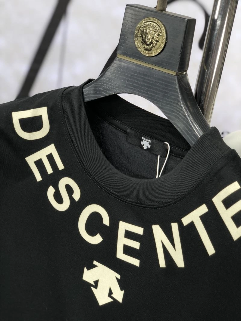 Descente T-Shirts Affordable 160825
