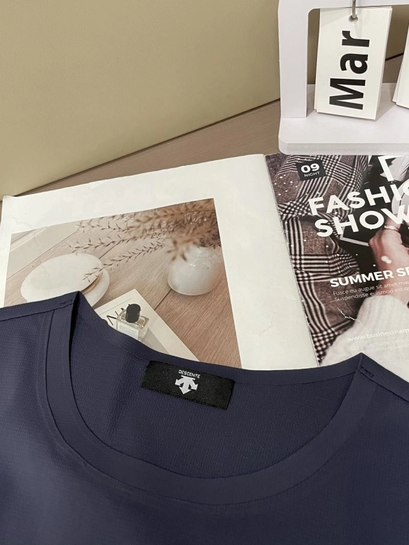 Descente T-Shirts Refined 160823