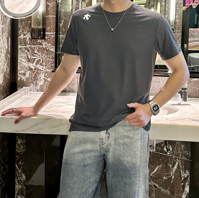 Chic Descente T-Shirts 160815