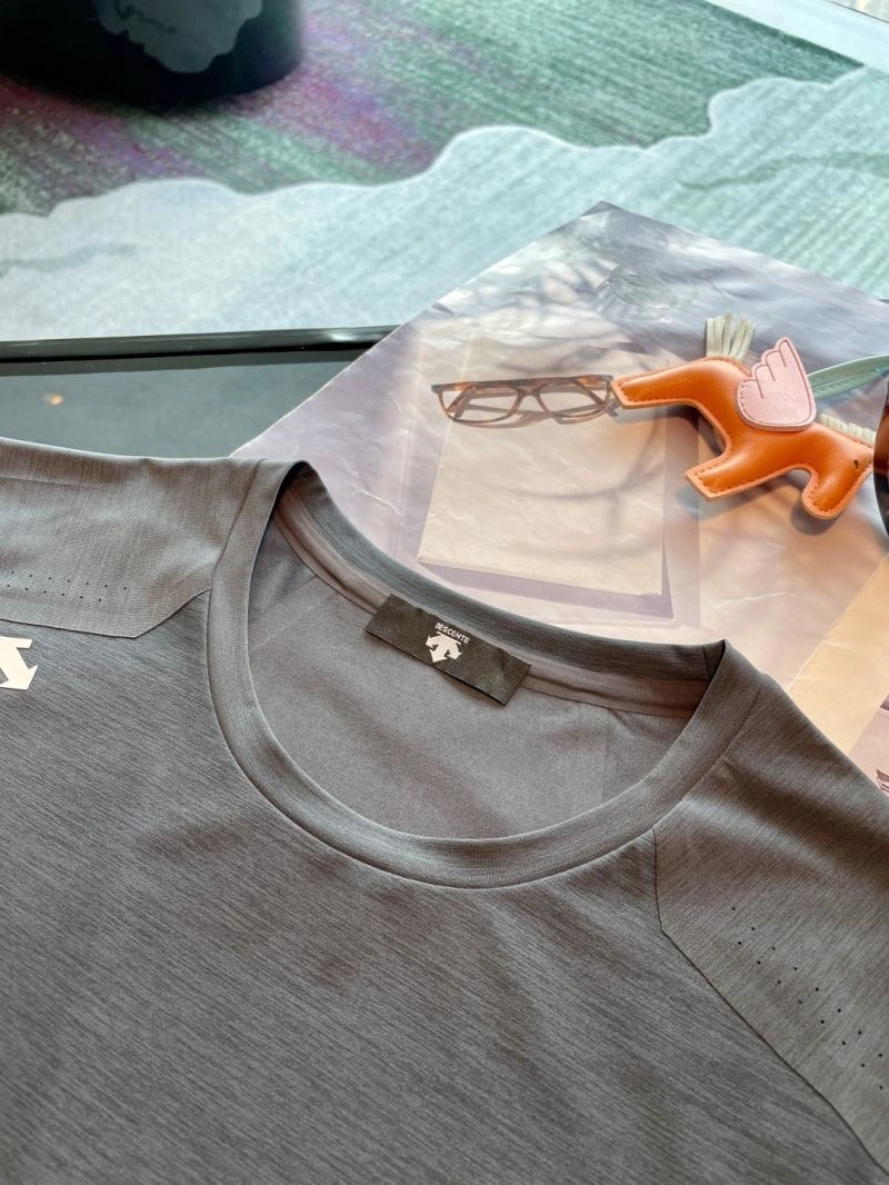 Chic Descente T-Shirts 160815