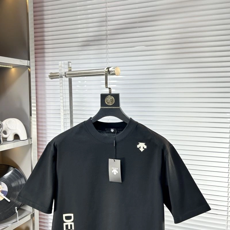 Chic Descente T-Shirts 160817
