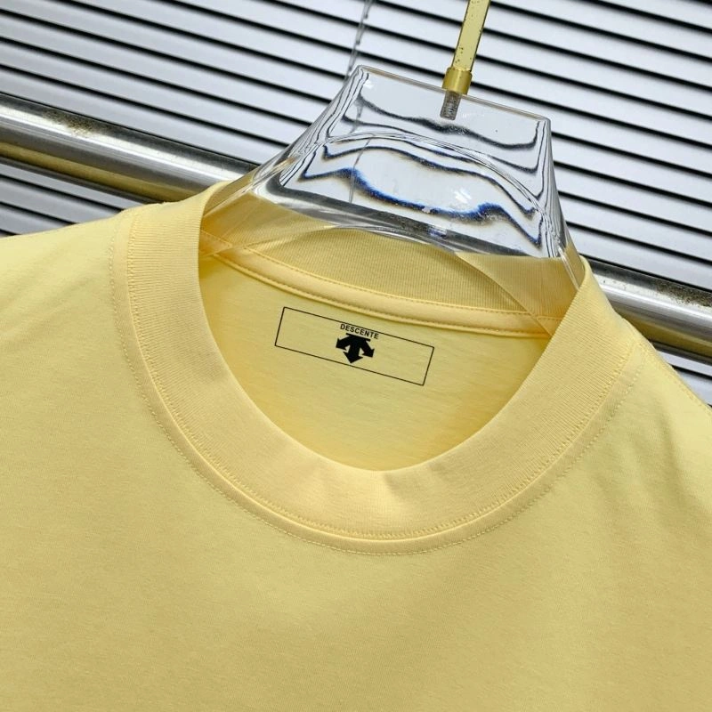SportInspired Descente T-Shirts 160810