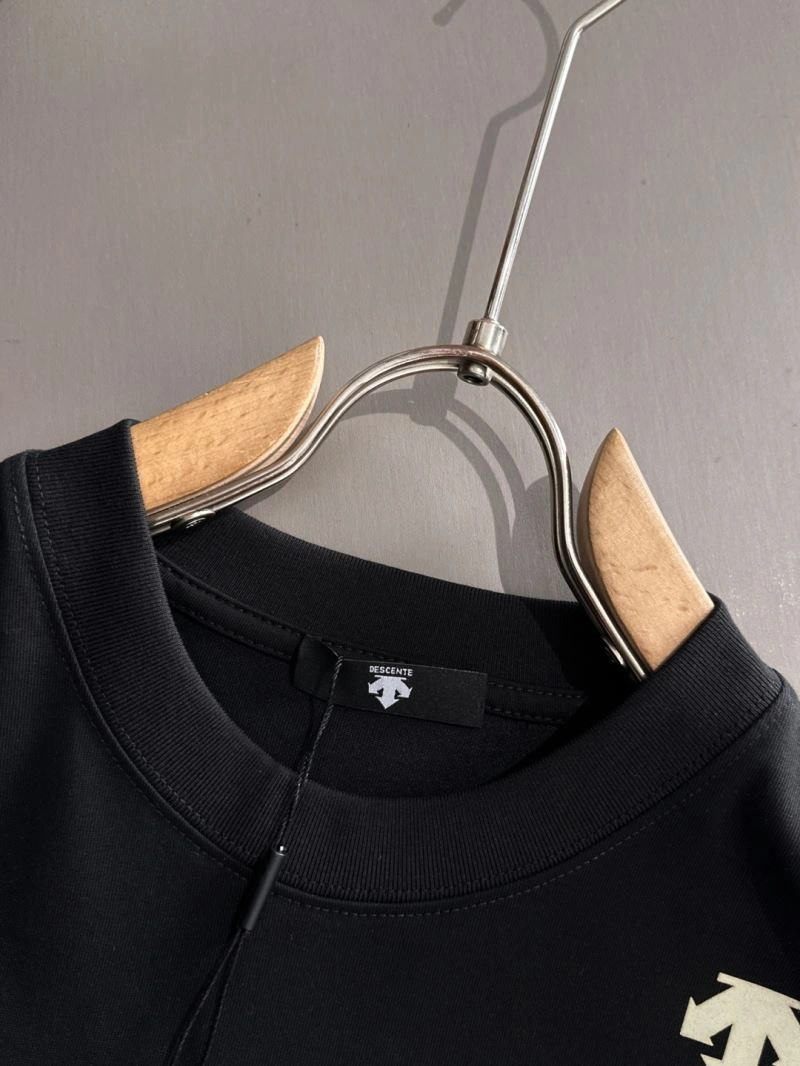 Descente T-Shirts Affordable 160809