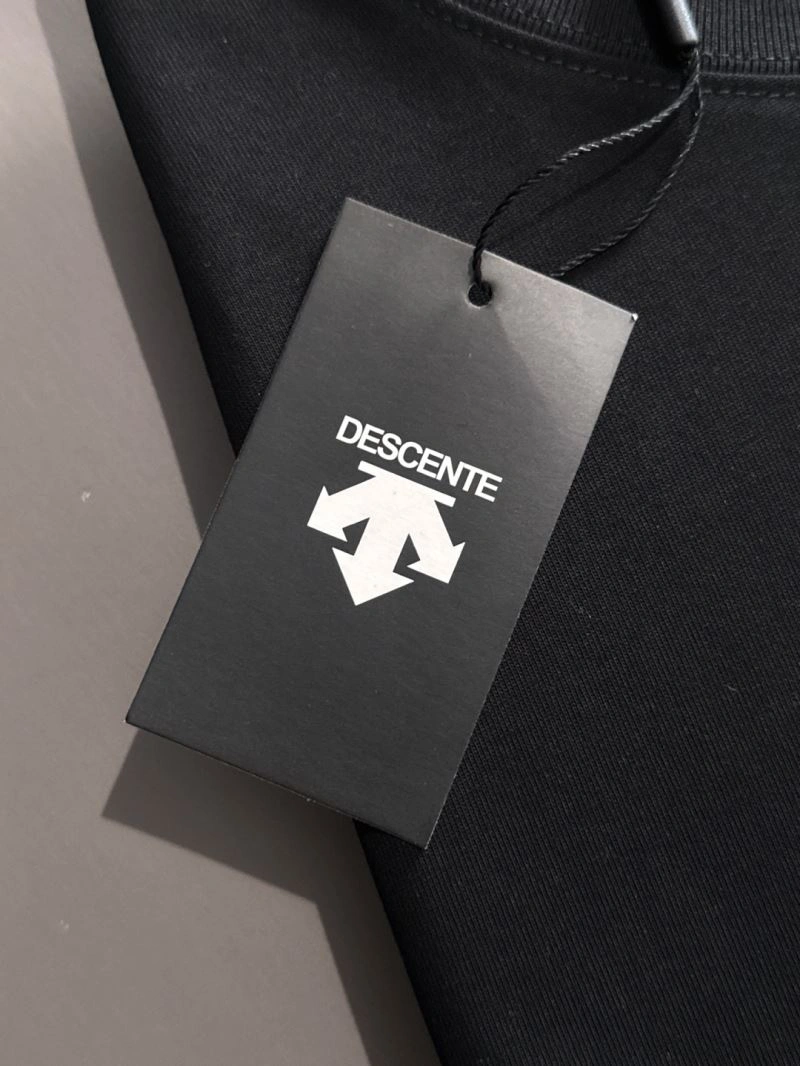 Descente T-Shirts Affordable 160809