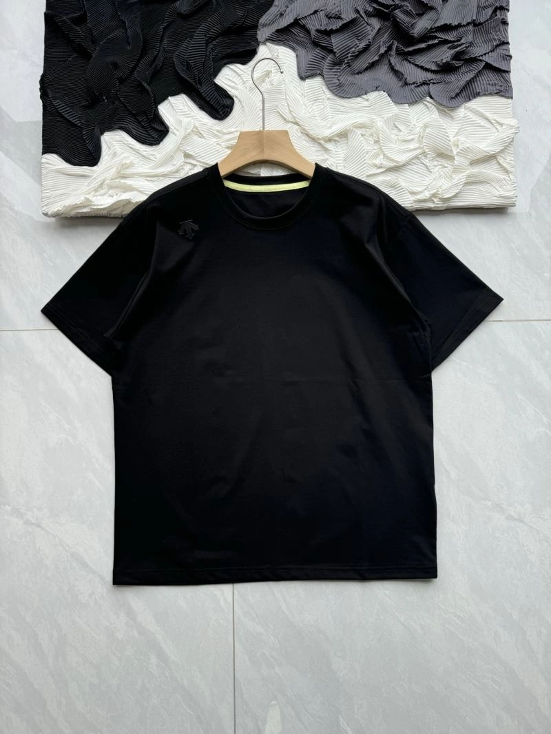 Descente T-Shirts UrbanChic 159648