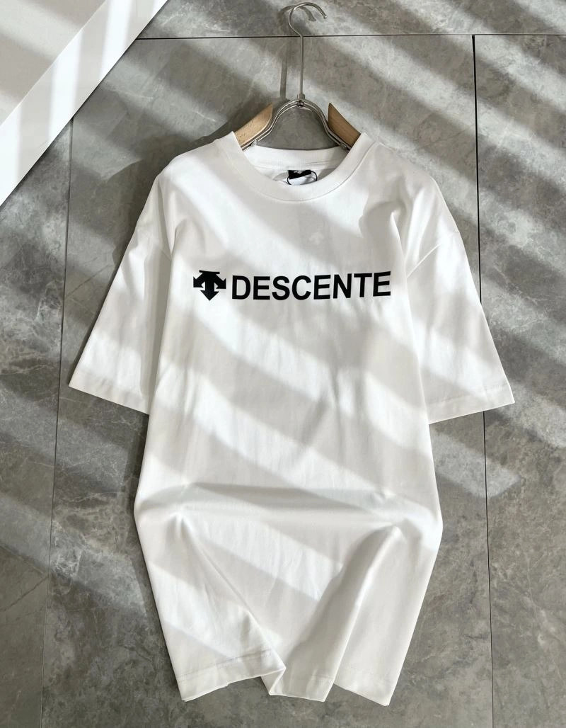 Versatile Descente T-Shirts 158595