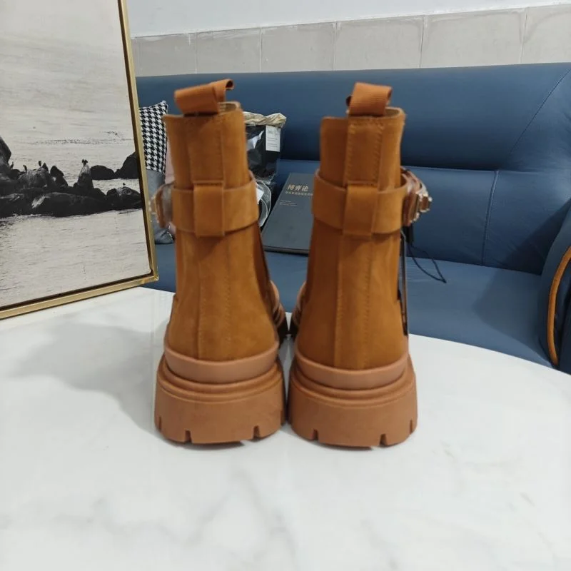 Resilient Dolce Gabbana Boots 22924