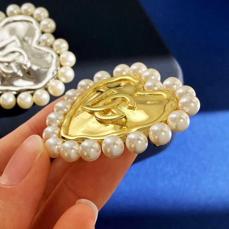 Timeless Dolce Gabbana Brooches 209936