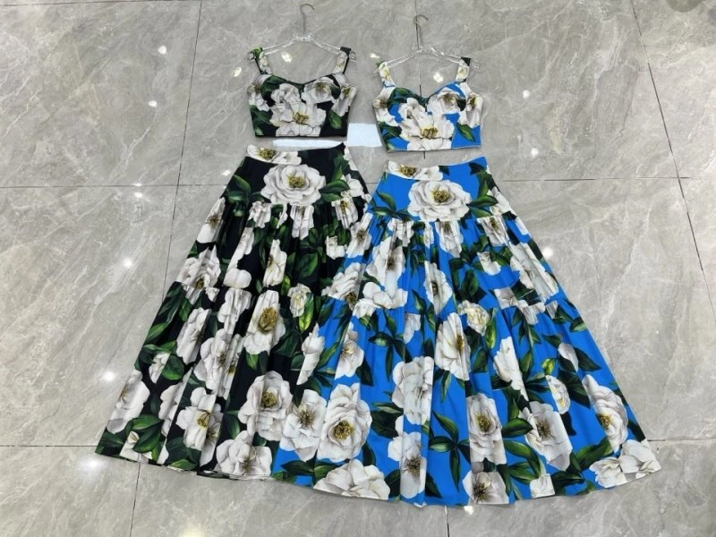 Cozy Dolce Gabbana Dress Suits 119176