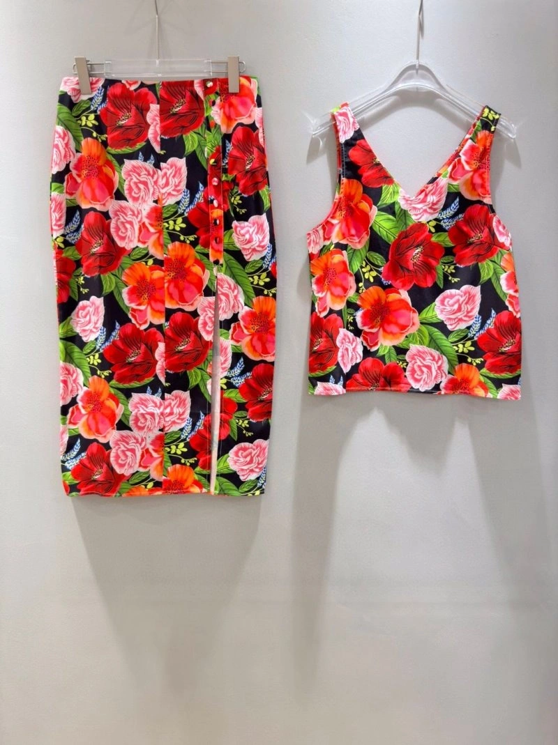 Colorful Dolce Gabbana Dress Suits 119289