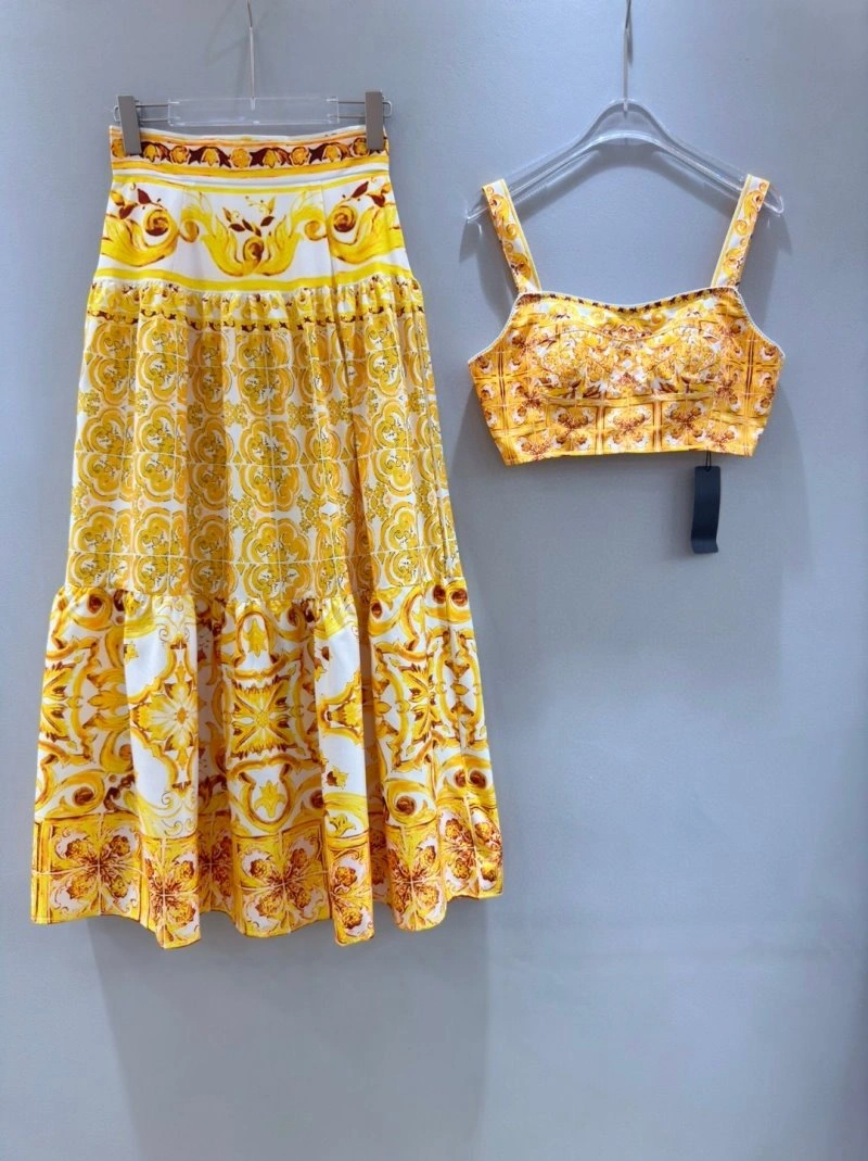Sophisticated Dolce Gabbana Dress Suits 119290