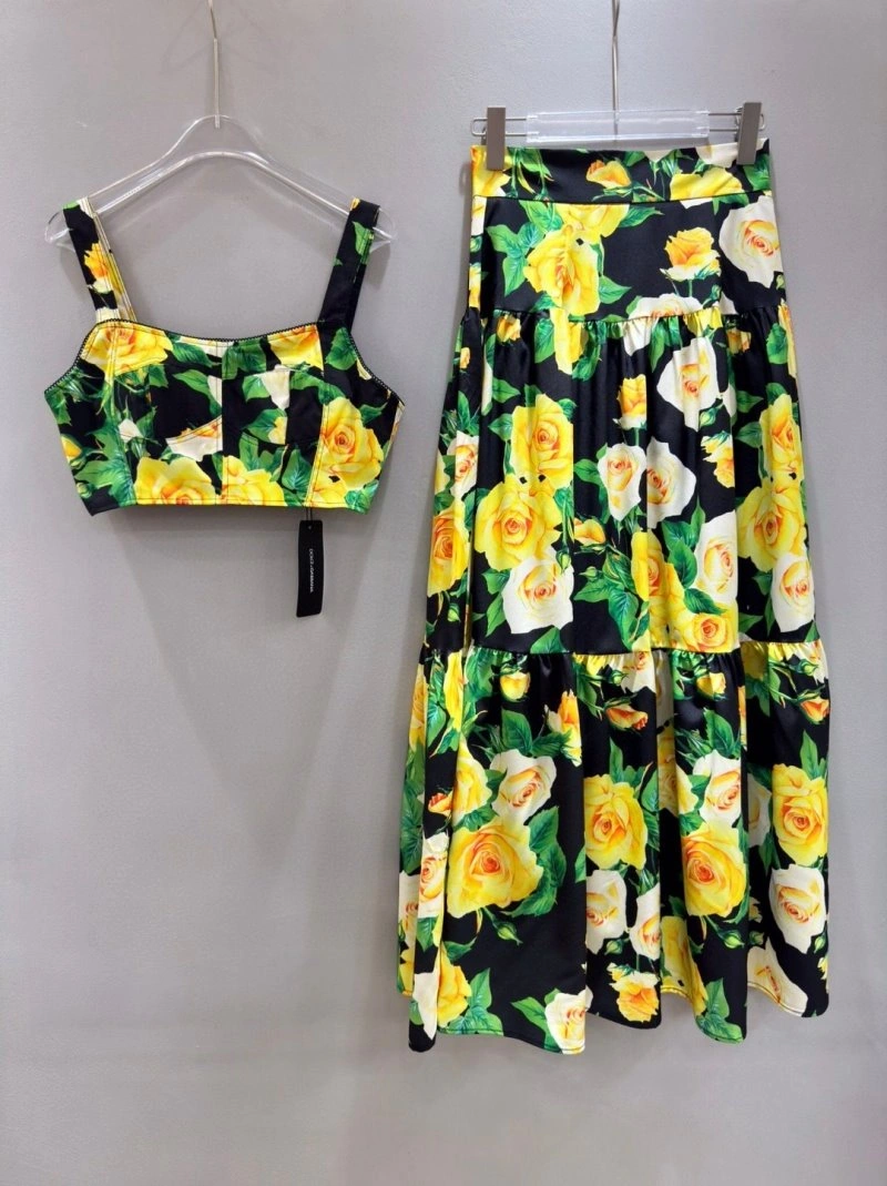 Contemporary Dolce Gabbana Dress Suits 119275