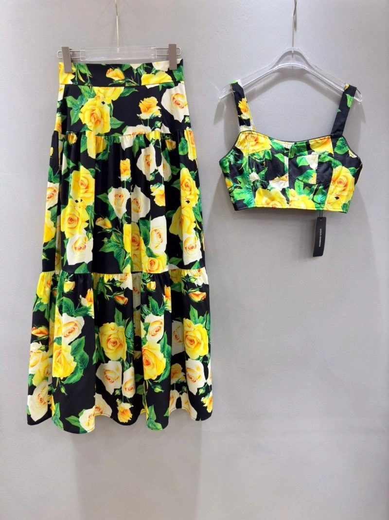 Contemporary Dolce Gabbana Dress Suits 119275