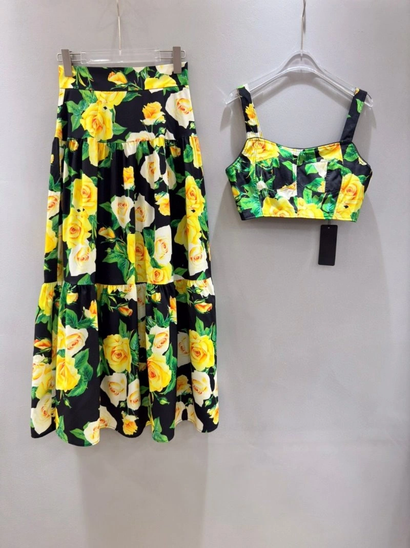Contemporary Dolce Gabbana Dress Suits 119275