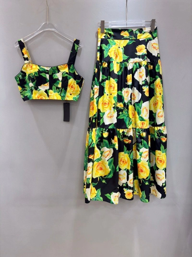 Contemporary Dolce Gabbana Dress Suits 119275