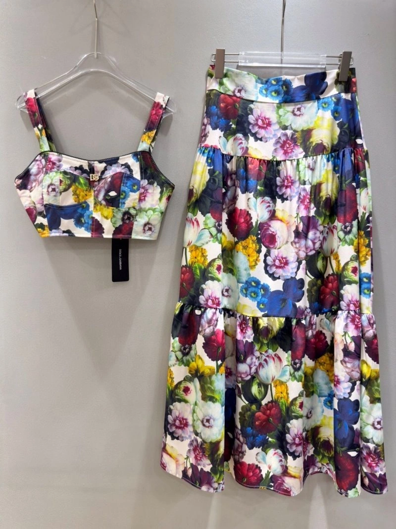 Dolce Gabbana Dress Suits Youthful 119287