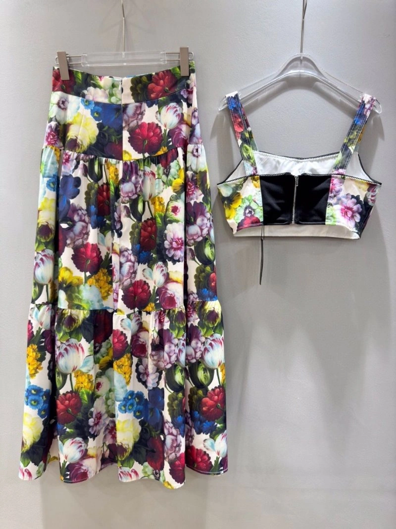 Dolce Gabbana Dress Suits Youthful 119287