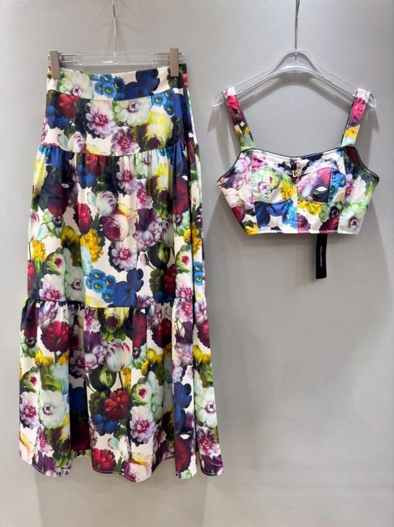 Dolce Gabbana Dress Suits Youthful 119287