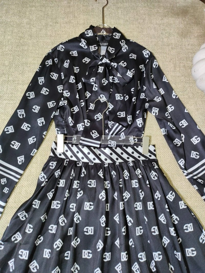 Comfortable Dolce Gabbana Dress Suits 119280
